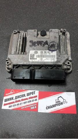 Электронный блок управления двигателем 03G906021HB VAG