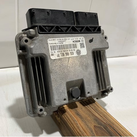 Мозги двигателя 03G906021PF VAG