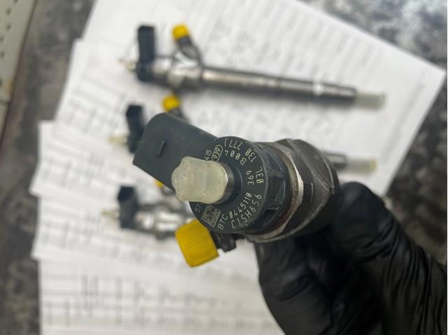 Форсунка инжектора 0445110369 BOSCH