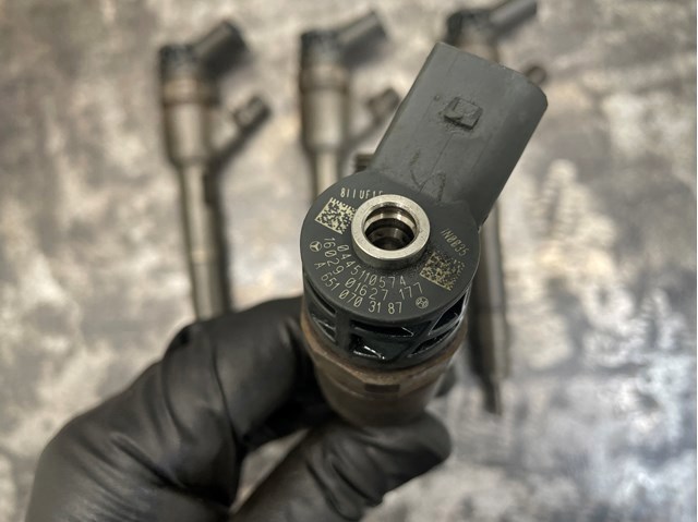 Клапанная форсунка 0445110574 BOSCH