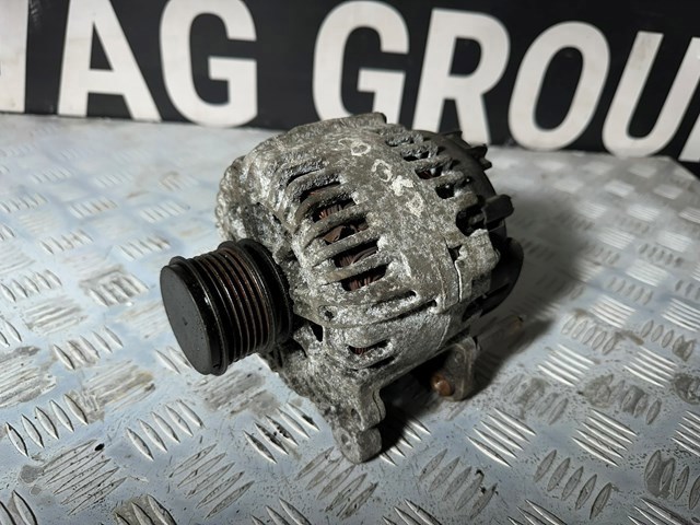 Автомобильный генератор 06F903023C VAG