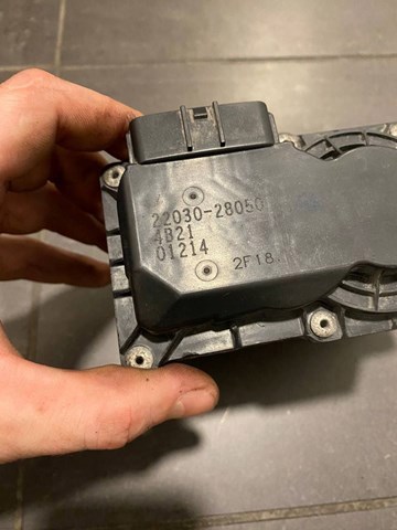 TOYOTA 2203028050 Дроссельная заслонка в сборе в наличии Запорожье