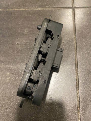 VOLVO 30773427 Кнопочный блок управления стеклоподъемником передний левый в наличии Сумы