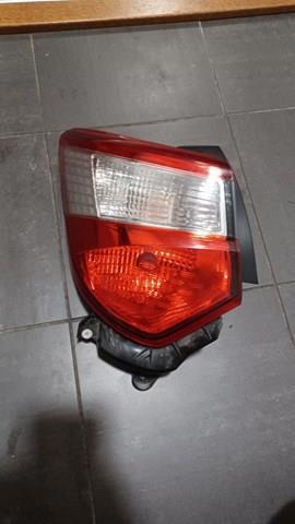 Фонарь задний правый 815500DB70 TOYOTA
