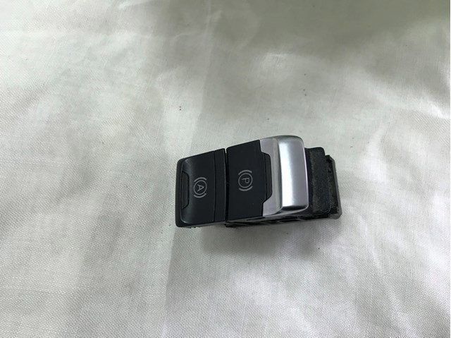 Кнопка электромеханического стояночного тормоза 8K1927225D VAG