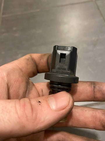 Датчик положения распределительного вала Toyota Avensis 2