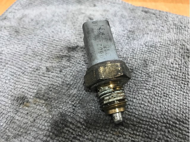 Включатель фонарей заднего хода 9662906680 FIAT
