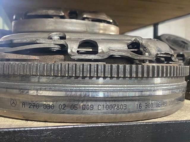 Демпферный маховик A2700300205 MERCEDES