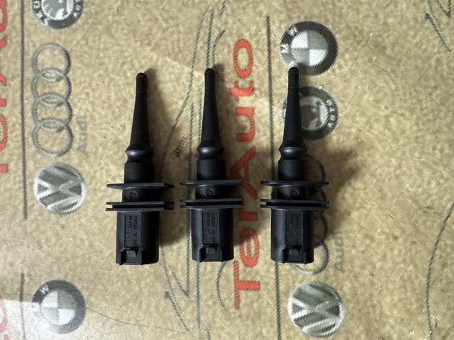 Датчик температуры воздуха 65816936953 BMW