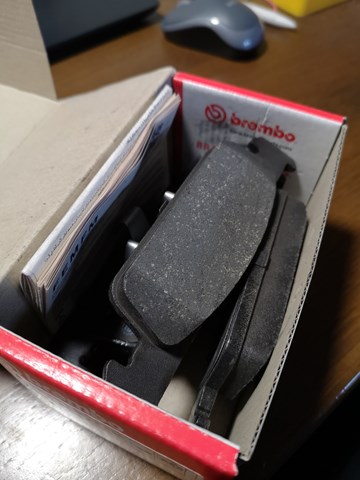 P68059 BREMBO Передние тормозные колодки купить в Хмельницкий