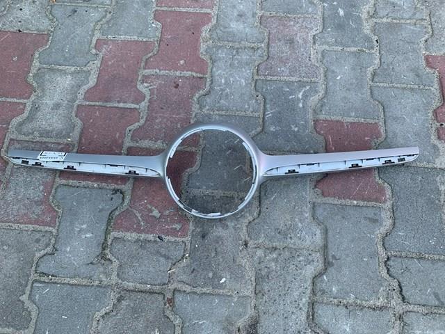 Решетка радиатора 2058880560 MERCEDES