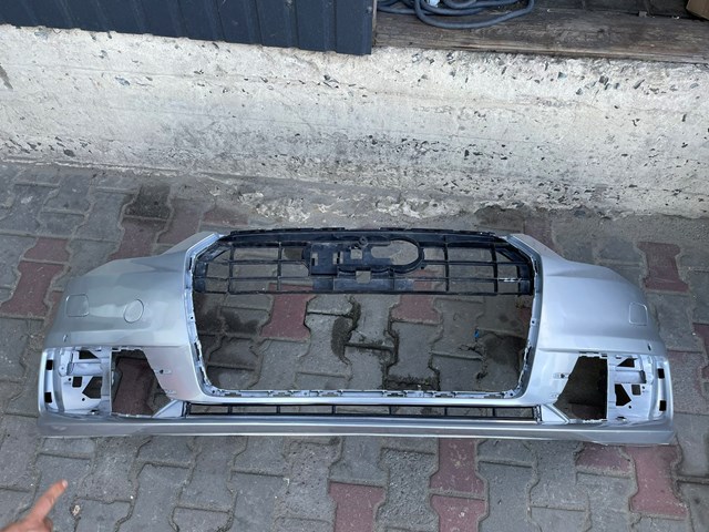 Передний бампер 4G0807437S VAG