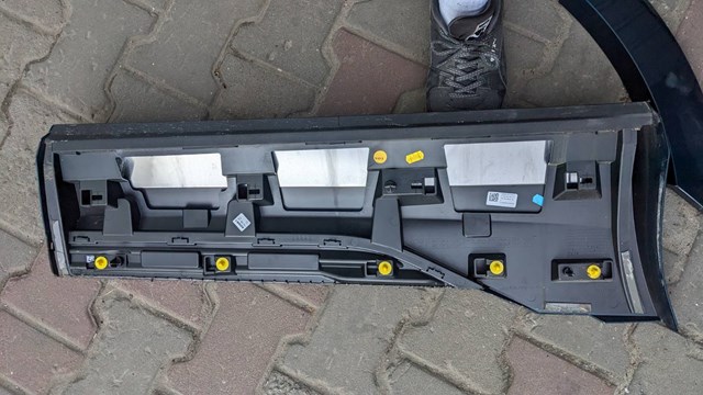 4KE853969AGRU Молдинг двери задней левой нижний купить Львов