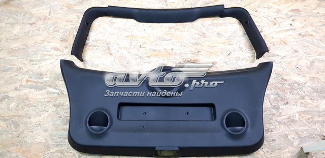 Облицовка багажника пятой двери 51437302727 BMW