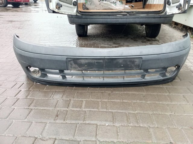 Бампер передний в сборе 8200152587 RENAULT