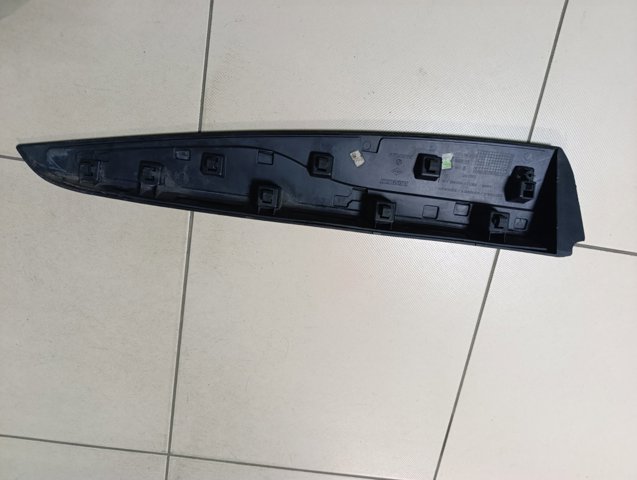 828772096R RENAULT Молдинг задней левой двери купить в Кривой Рог