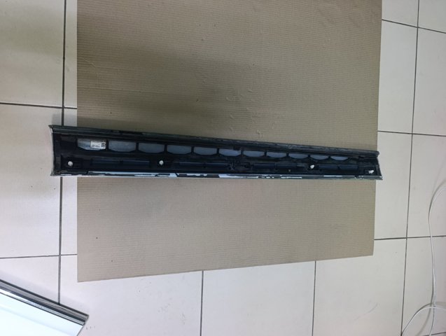 Молдинг двери передней правой 8R0853960L VAG