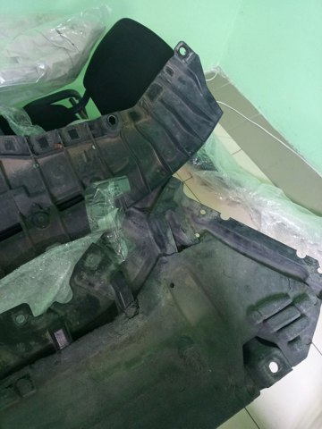 A2225200023 Молдинг решетки радиатора купить Ужгород