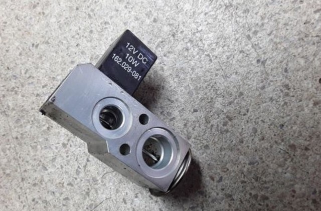2228300684 MERCEDES купить в Сумы