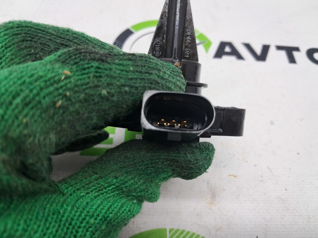 03C907660R Датчик уровня масла купить Тернополь