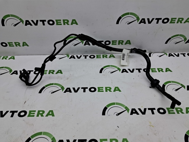 Шланг (патрубок) вакуумного насоса 06E133773BE VAG