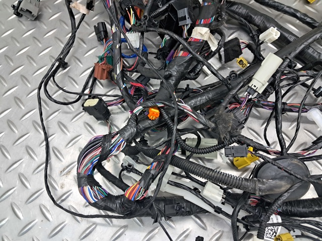 TESLA 100442391R в наличии Тернополь