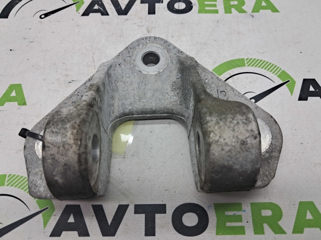 Кронштейн подушки (опоры) двигателя, задней 1092A299 MITSUBISHI