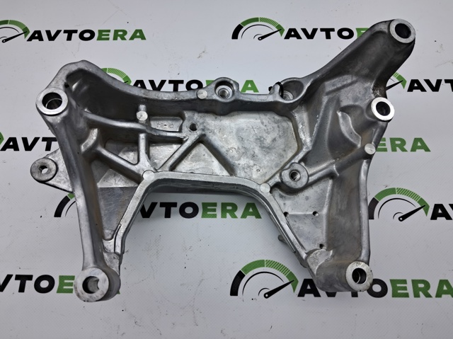 Кронштейн подушки (опоры) двигателя, правой 112314BA0B NISSAN