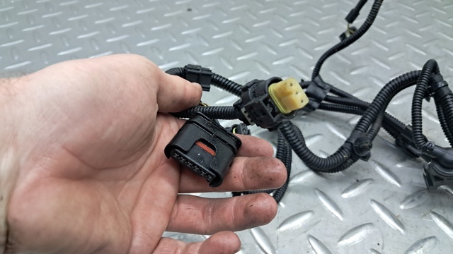 BMW 12518654405 в наличии Каменское