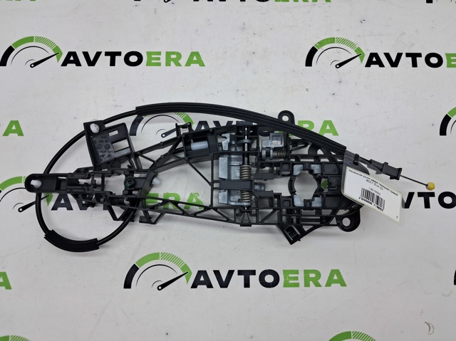 Держатель наружной ручки двери, передней правой 13515503 GM