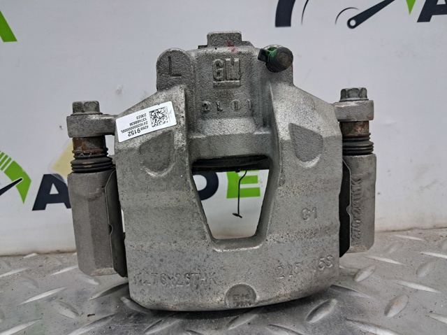 Суппорт тормозной передний левый 13532172 GM