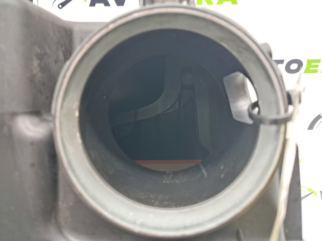 Корпус воздушного фильтра 13717616932 BMW