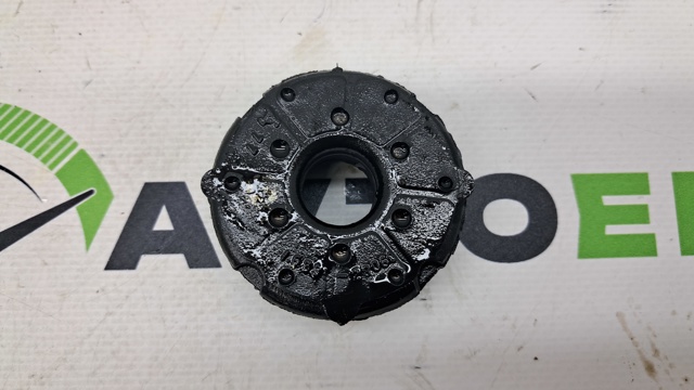 1653528060 TOYOTA Подушка радиатора нижняя купить в Кривой Рог