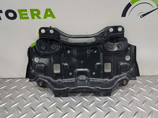 Кронштейн передней балки 20107FL020 SUBARU