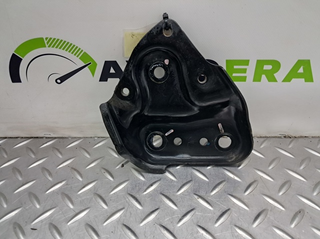 Кронштейн передней балки 20216FL030 SUBARU