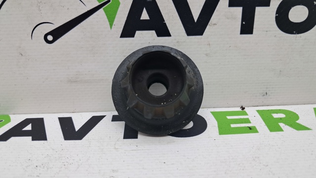 Подушка радиатора нижняя 215075NN0A NISSAN