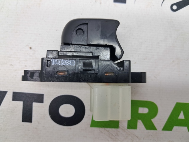 Кнопки заднего левого стеклоподъёмника 254111KL5C NISSAN