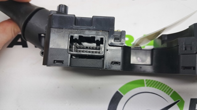 Переключатель подрулевой 255605NM1A NISSAN