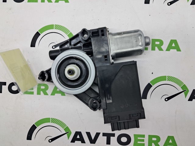 Моторчик стеклоподъемника двери задней, левой 31349758 VOLVO