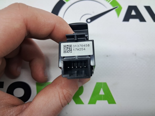 31376458 VOLVO Кнопка включения мотора стеклоподъемника передняя правая купить в Хмельницкий