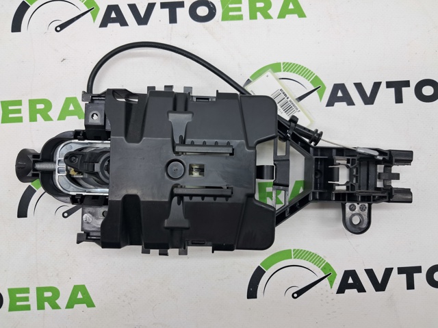 VOLVO 31378251 Держатель наружной ручки двери передней левой в наличии Украина