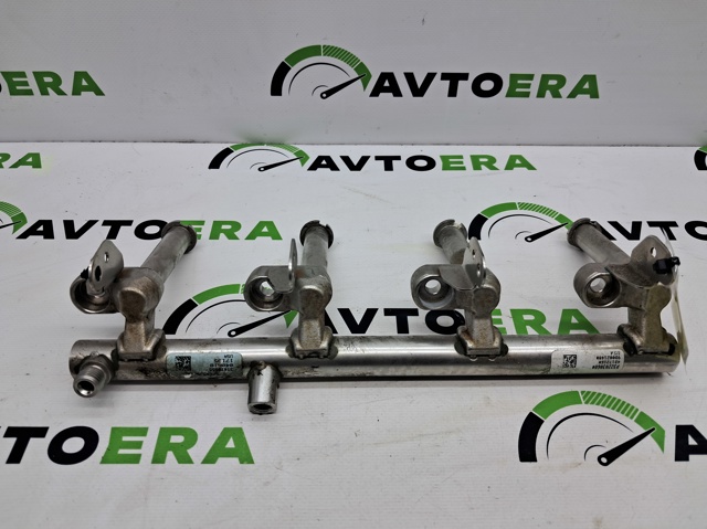 Рампа форсунок системы впрыска топлива 31410835 VOLVO