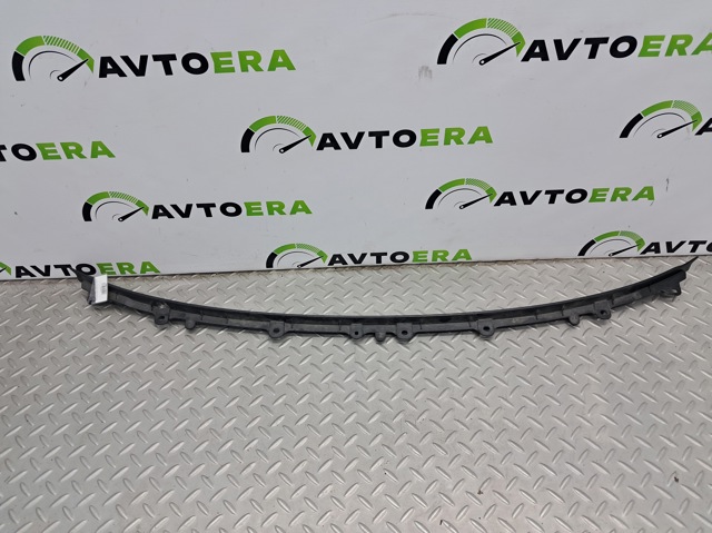 Решетка стеклоочистителей 31424477 VOLVO