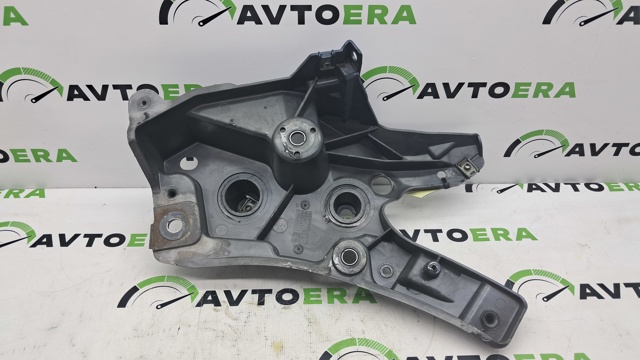 31424579 VOLVO Кронштейн крепления крыла переднего правого передний купить в Полтава