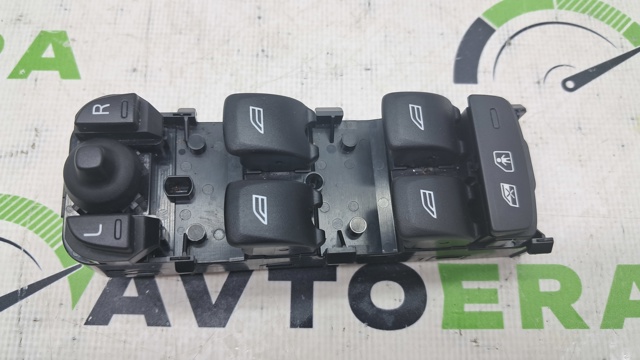 Кнопки переднего левого стеклоподъемника 31433407 VOLVO
