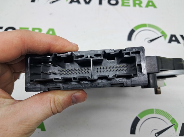 Мотор стеклоподъемника двери передней, левой 31440411 VOLVO