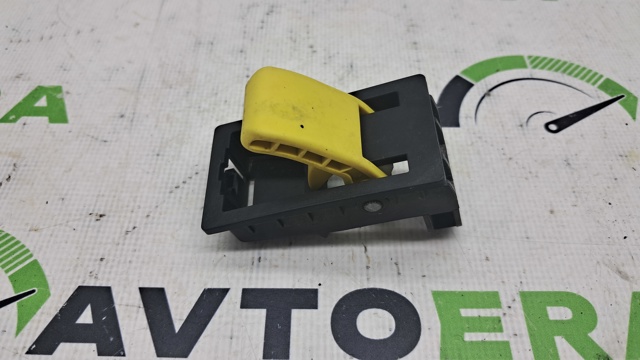 Рычаг открывания капота 31457172 VOLVO