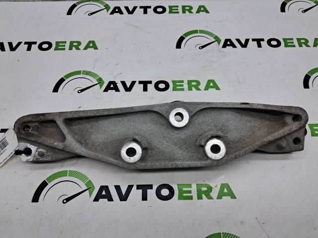 Кронштейн/траверса заднего редуктора, задняя 31492866 VOLVO