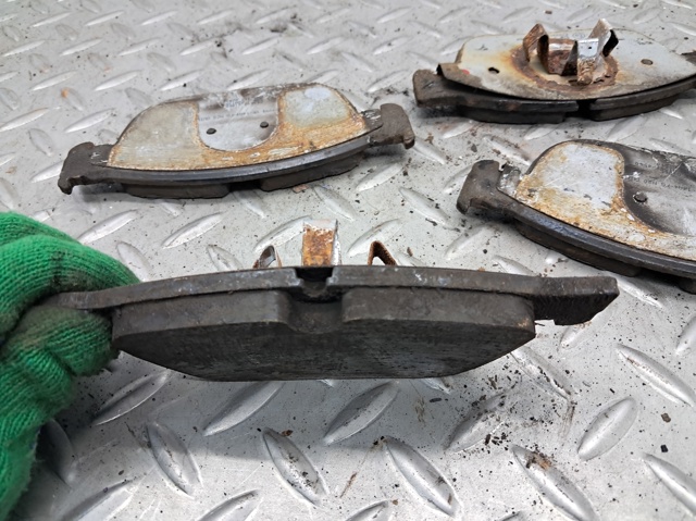 Колодки тормозные 31499906 VOLVO