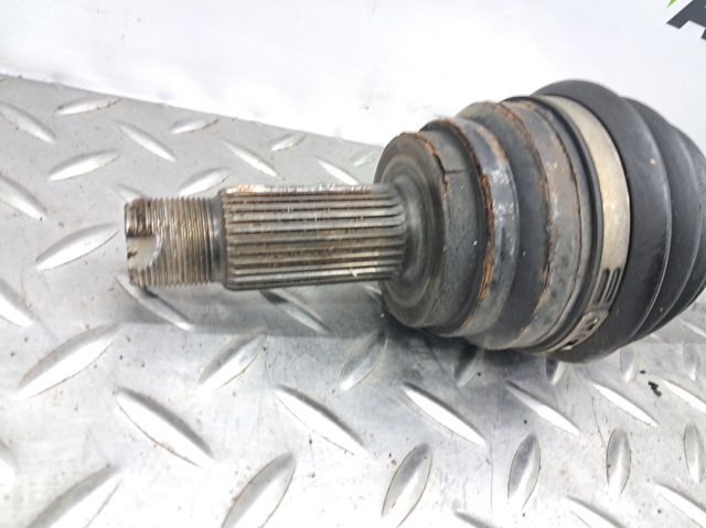 BMW 31607622913 Полуось (привод) передняя левая в наличии Павлоград